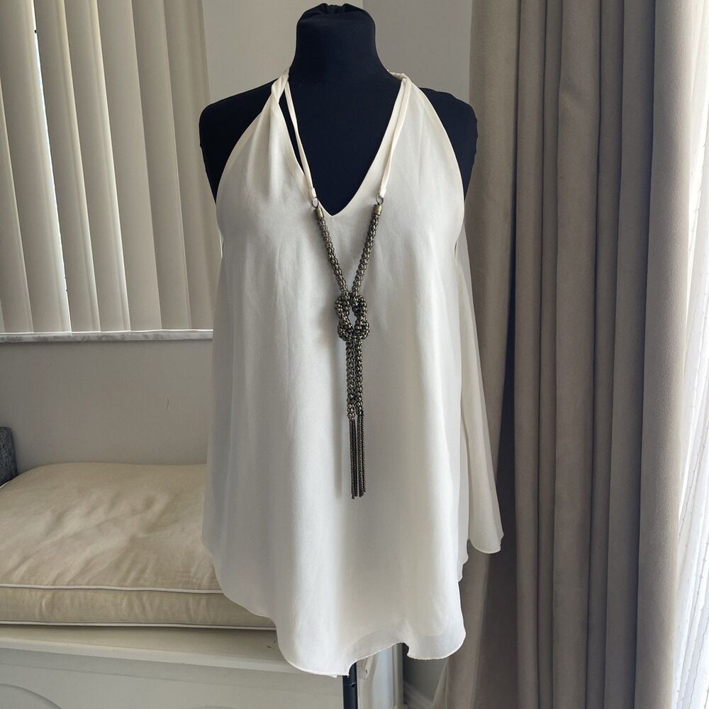 Xtaren Ivory Sleeveless V-Neck Accented Necklace Flowy Blouse L